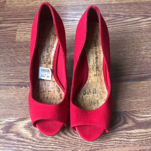 ✨SOLD✨ Christian Siriano Red Heels - Picture 2 of 5